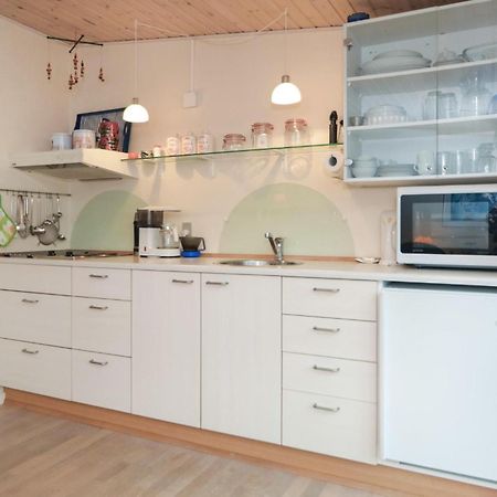 Cozy Home In Vejers Strand With Kitchen Eksteriør bilde